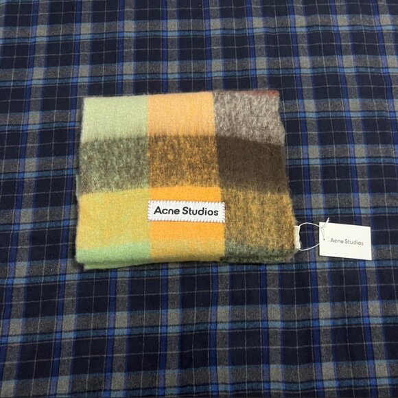 Acne Studios Scarf - Picture 3 of 4